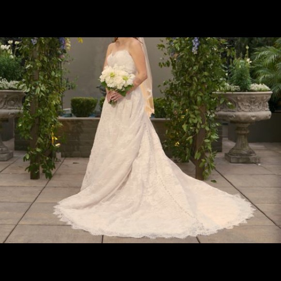 Wedding dress (bought new, worn once) - Picture 1 of 5